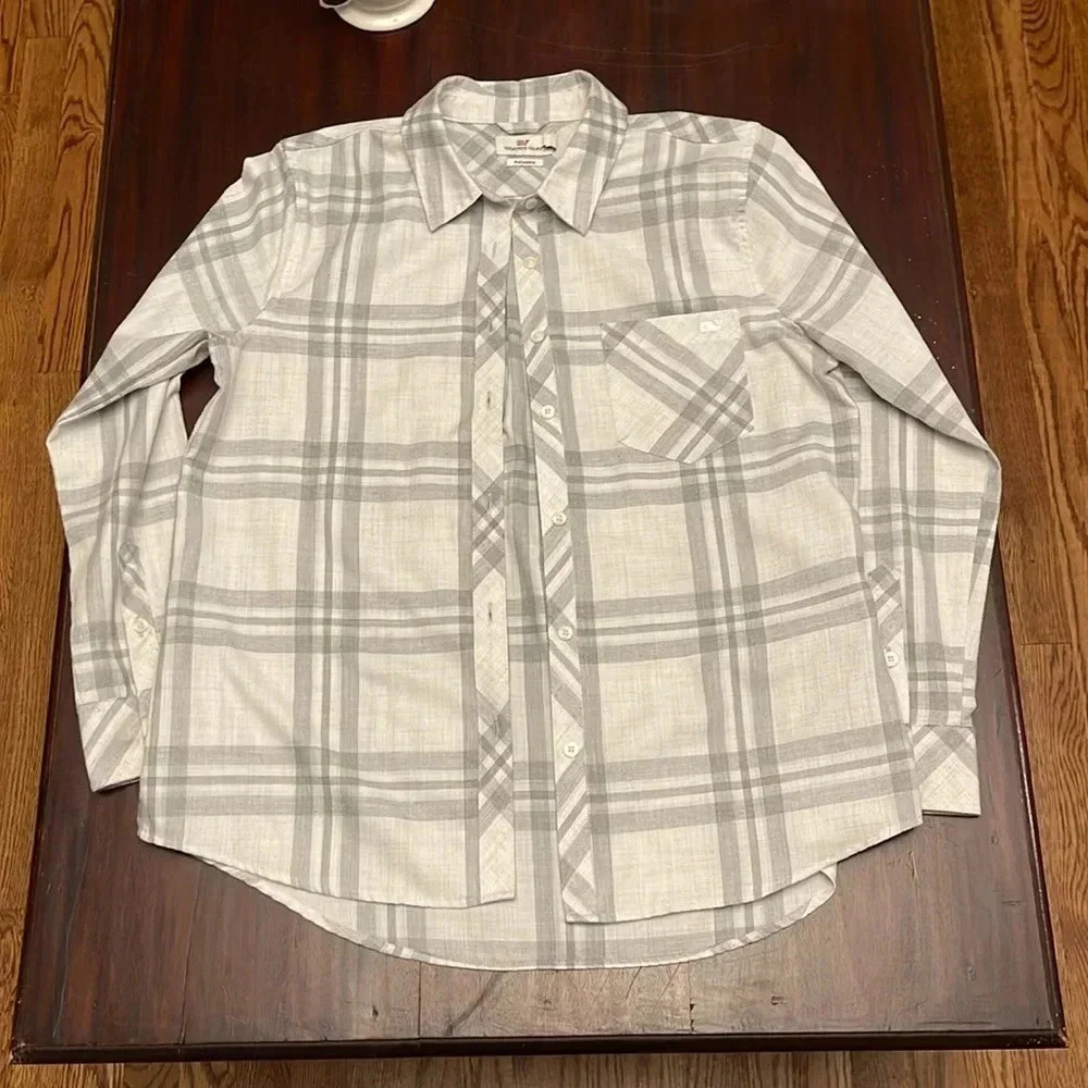 Vineyard Vines soft relaxed gray plaid shirt, size 10
